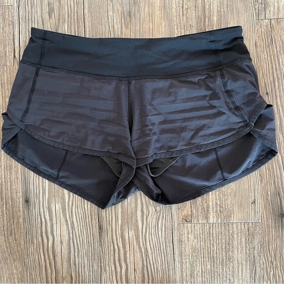 Lululemon Run Times II Shorts Size 10 Black - Picture 3 of 5